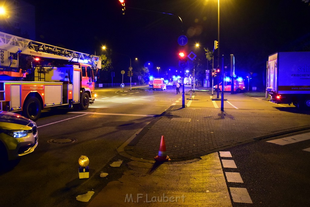 Schwerer VU Koeln Dellbrueck Bergisch Gladbacherstr Herler Ring P023.JPG - Miklos Laubert